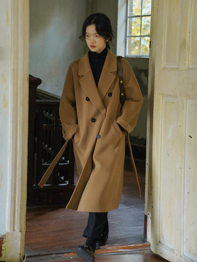 冬天离不开的军大衣,有种永不褪色的优雅就是驼色大衣