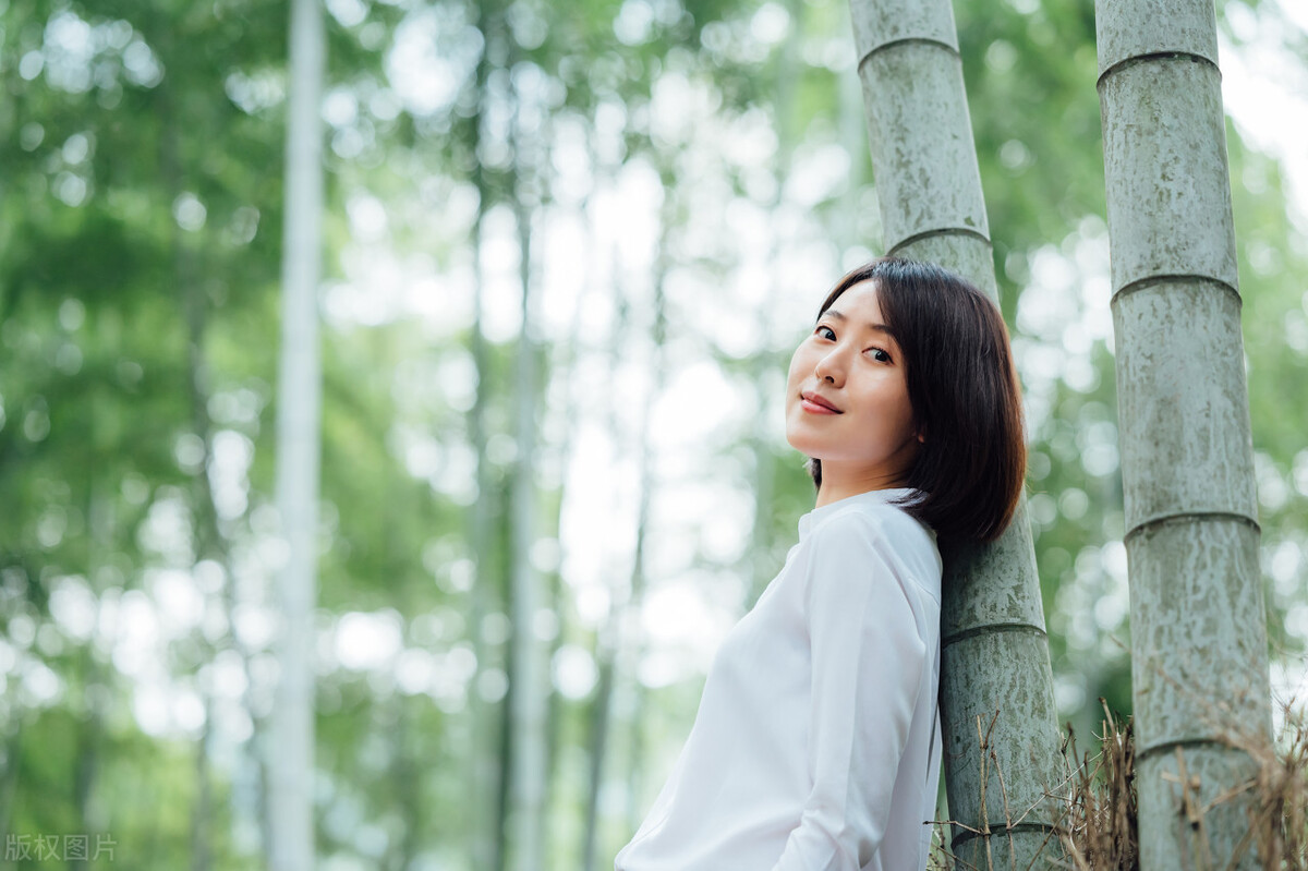 推荐4本文笔很不错的小说，花样异界行，脑洞新颖书荒必备