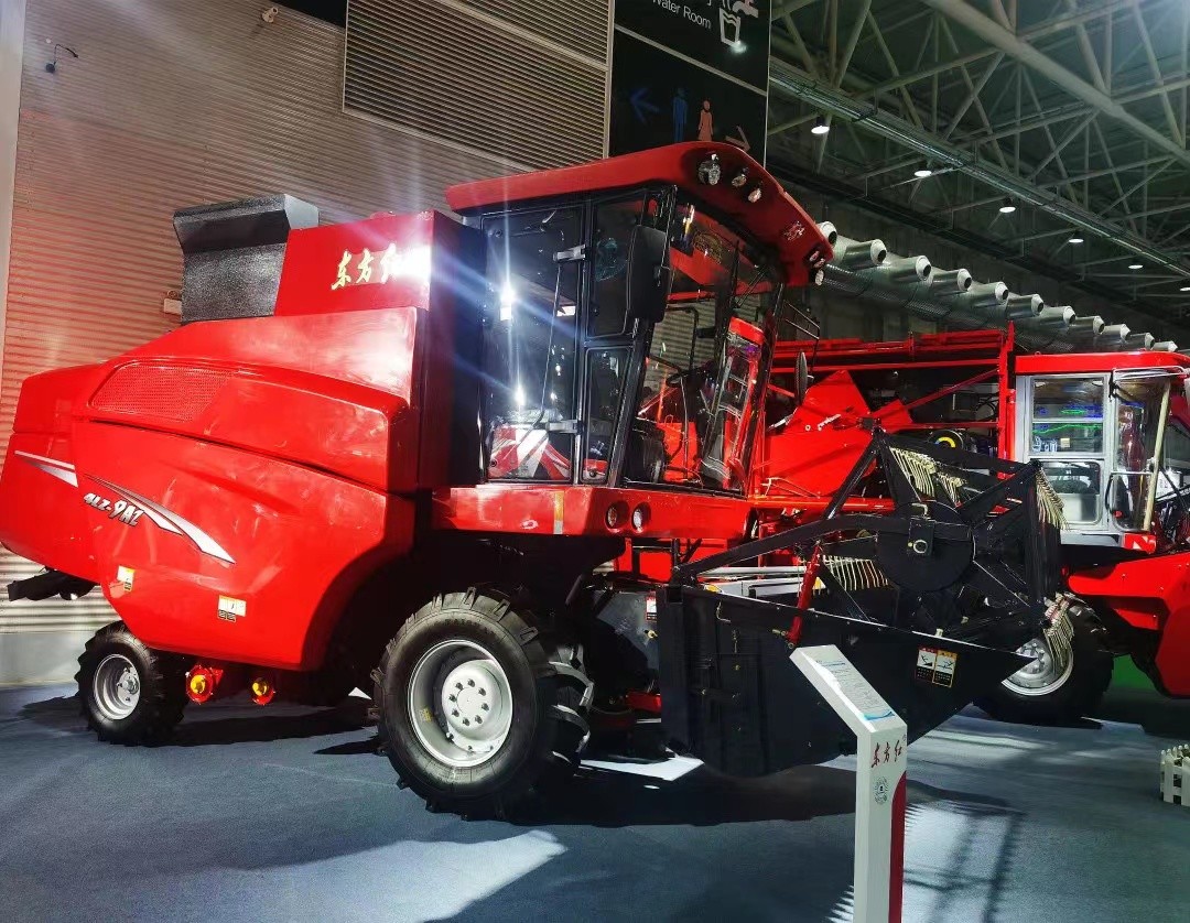 2024款最新联合收割机价格表,2022年联合收割机多少钱一台