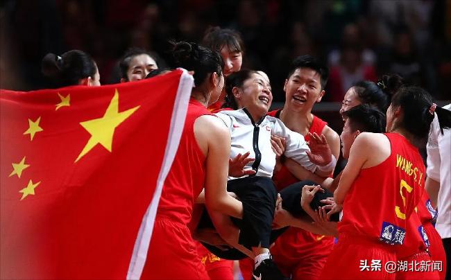 中国女篮时隔28年再进世界杯四强,时隔28年女篮再夺世界杯亚军