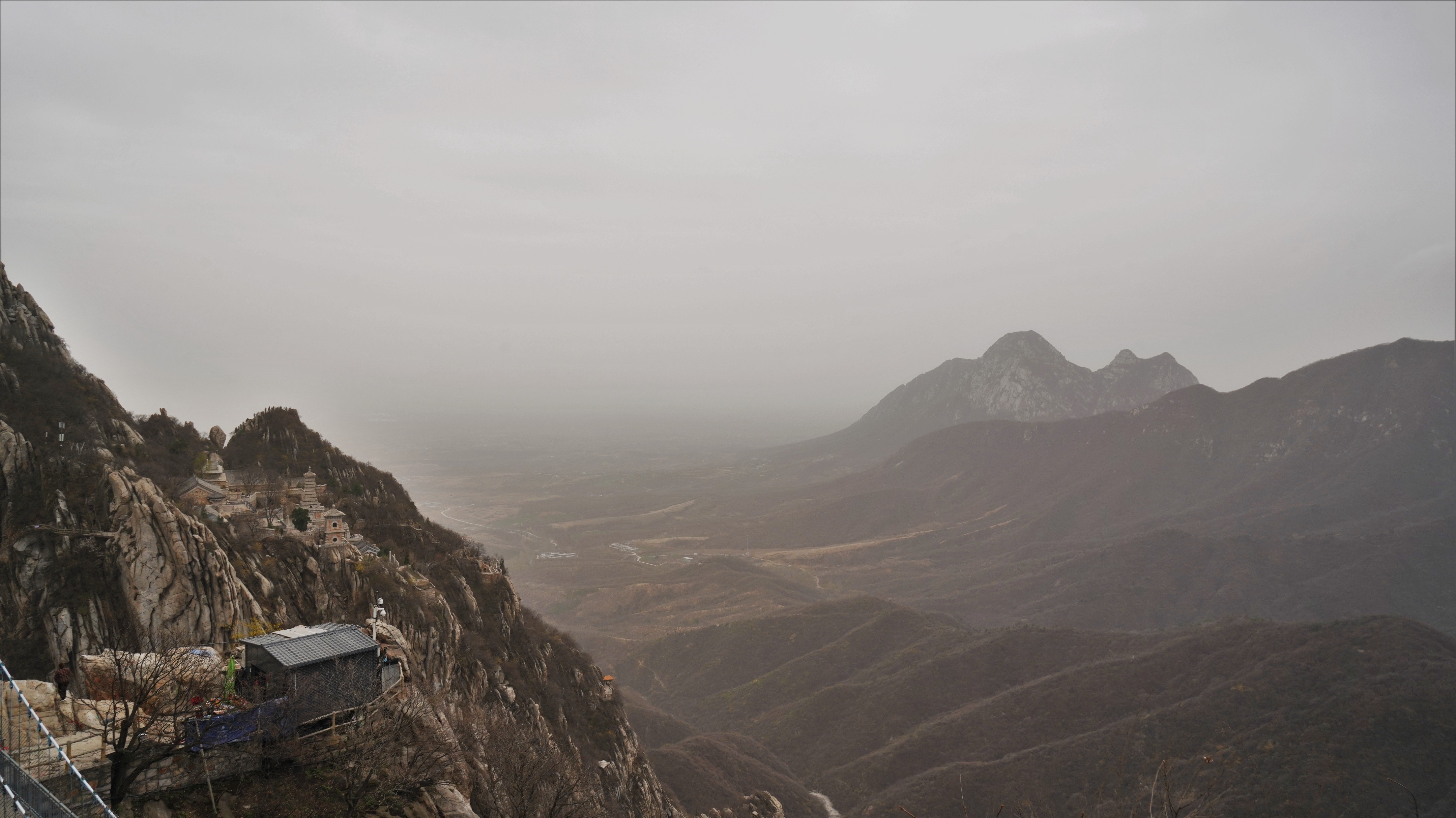 嵩山少林寺几级景区,中岳嵩山和少林寺是一个景区吗