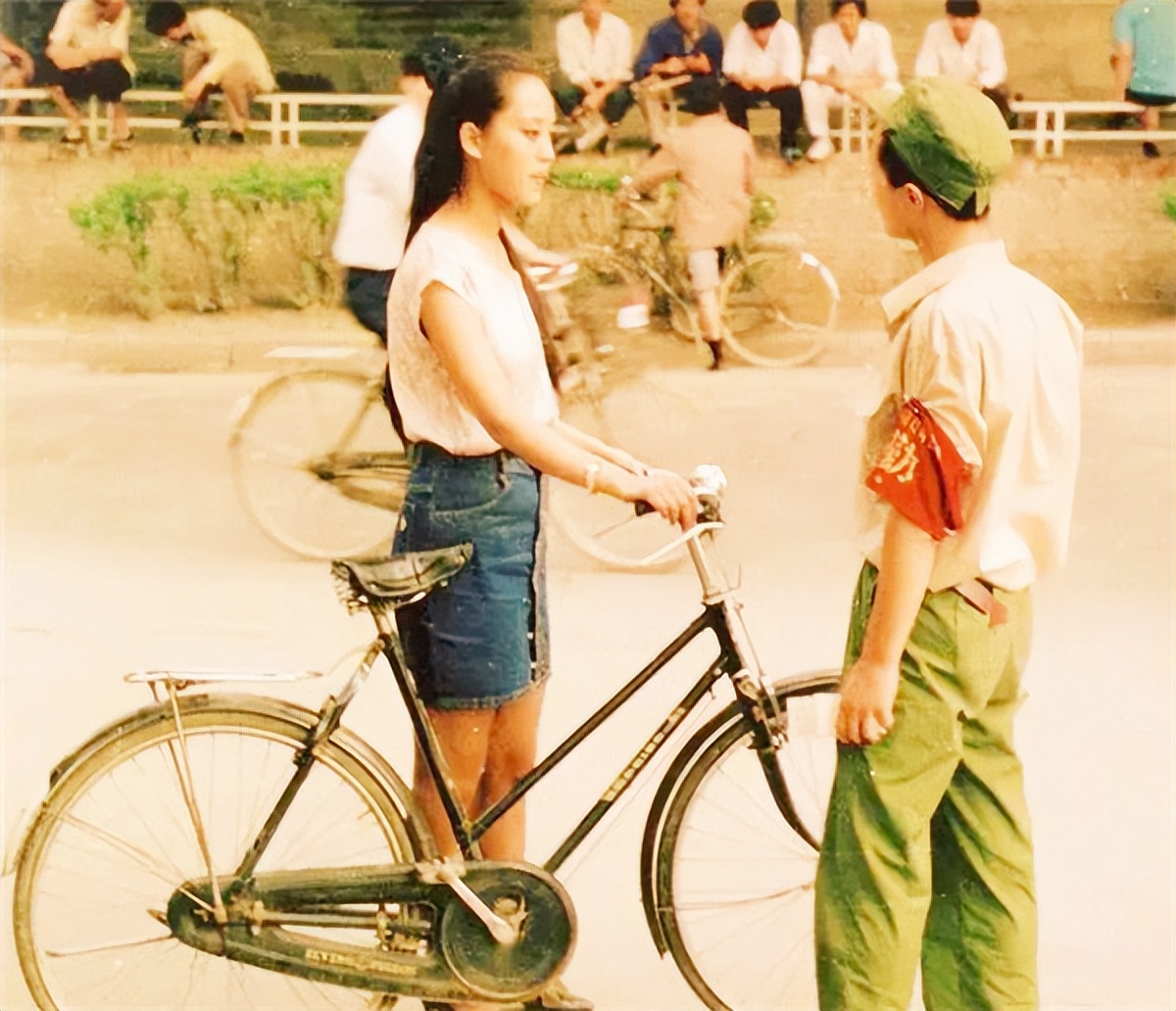 30年前凤凰自行车现在值多少钱,凤凰牌自行车80年代