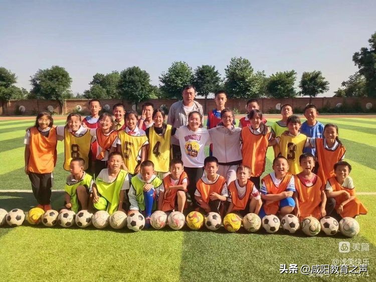 小学足球社团活动掠影,足球社团活动内容