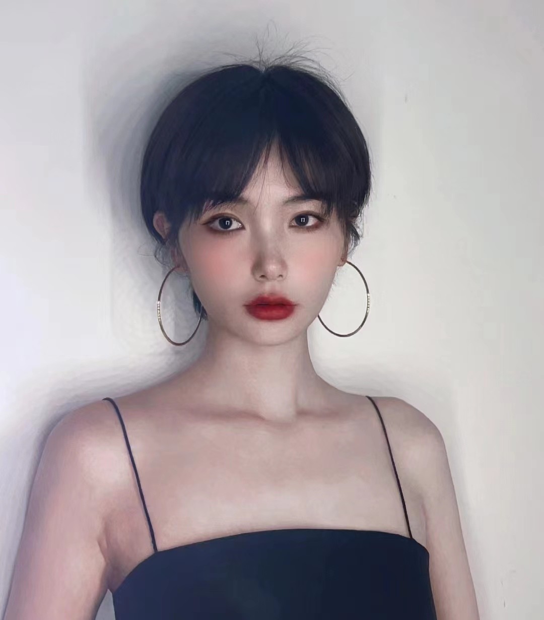 适合女性的齐耳短发,女人们不管你奔三还是奔五