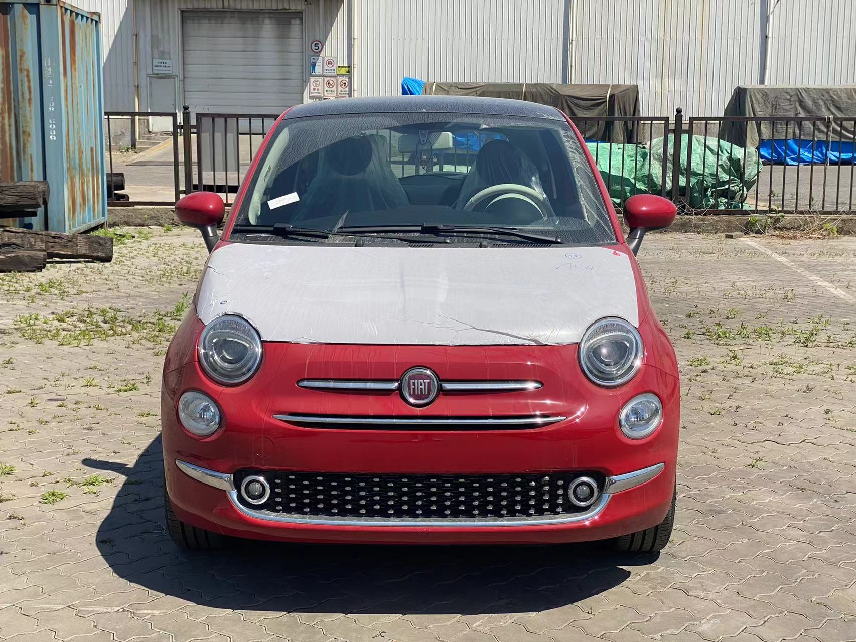 2023款菲亚特500燃油版价格,全新菲亚特500e实车