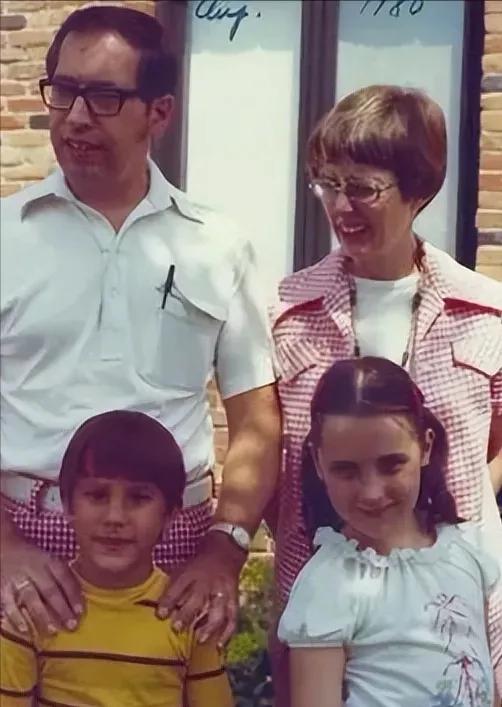 留美中学生绑架虐待案,华裔学生绑架老师