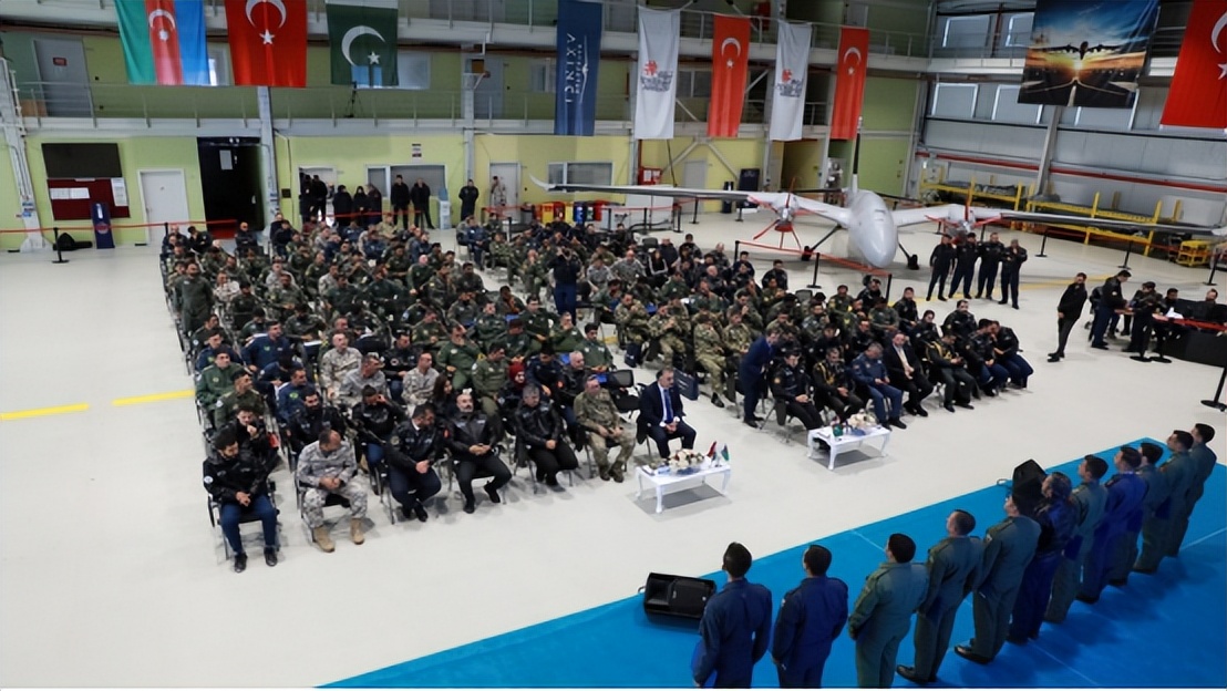 巴基斯坦目前装备最先进的战机,巴基斯坦空军军购无人机