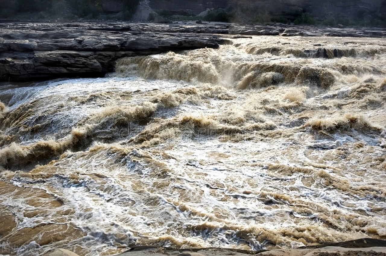 屡试不第，赋诗一首，罗隐《黄河》