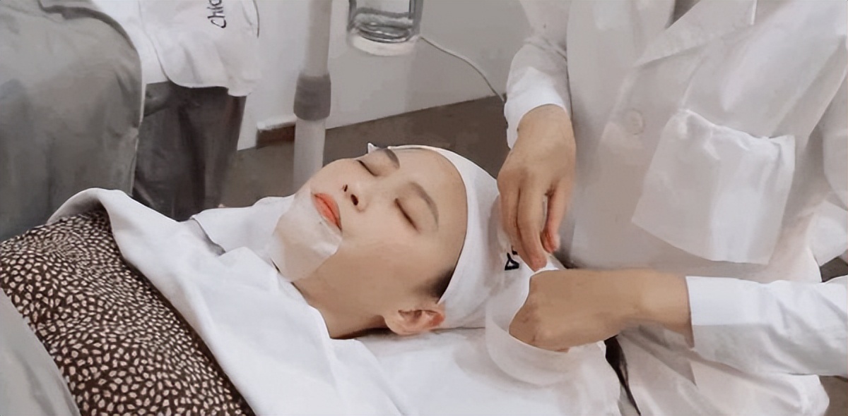 去鼻子上的黑头最好的方法,去鼻子上黑头的有效方法