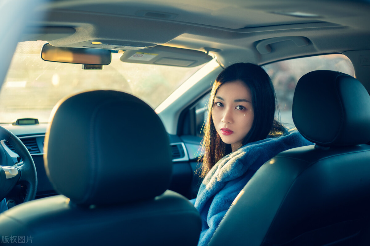 我的第一辆车图片,小型两厢二手菠萝车