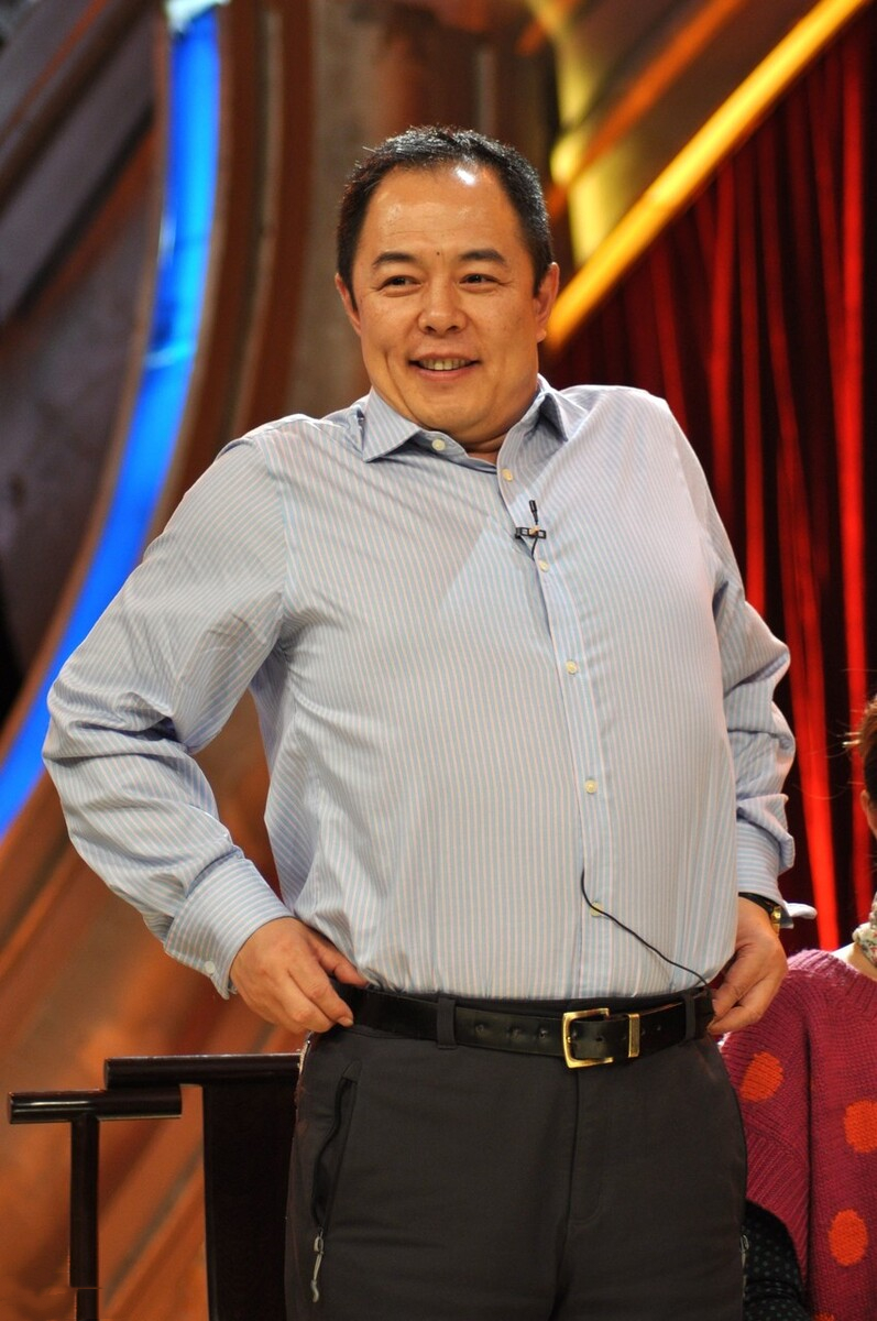 张铁林在英国的现状,张铁林本身就是英国人吗