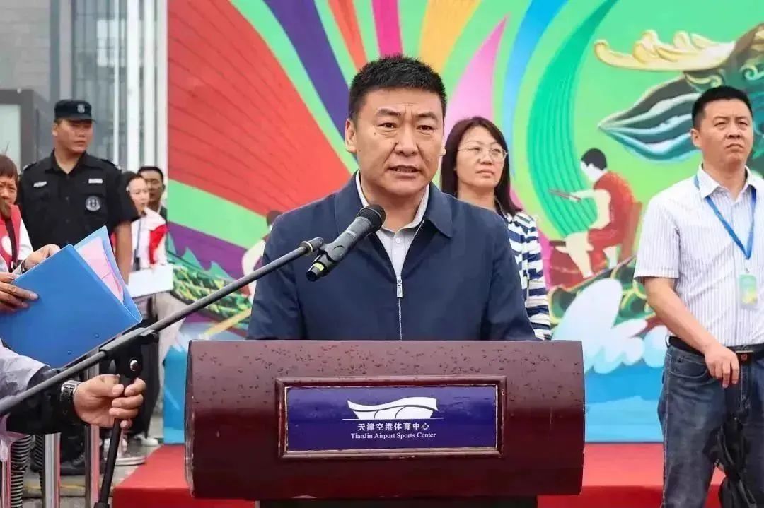 百舸争流竞扬帆不负众望勇夺魁,百舸争流龙舟竞渡