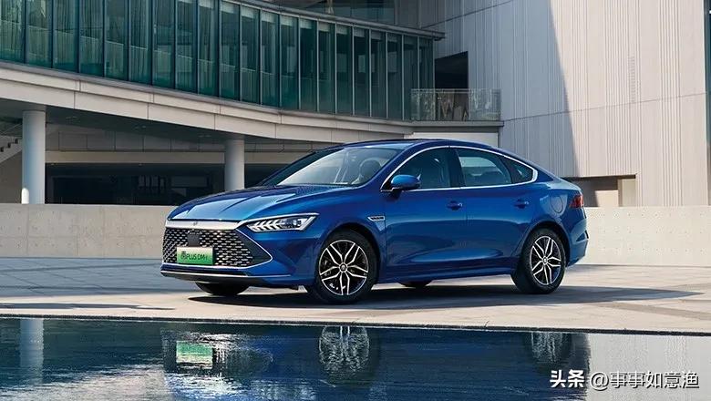 父母各组家庭，跟着爷奶长大的男孩，需要第一次买车就买奥迪吗？