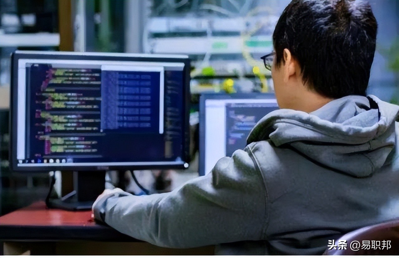 程序员收入是从什么时候变高的,程序员一年收入大概有多少