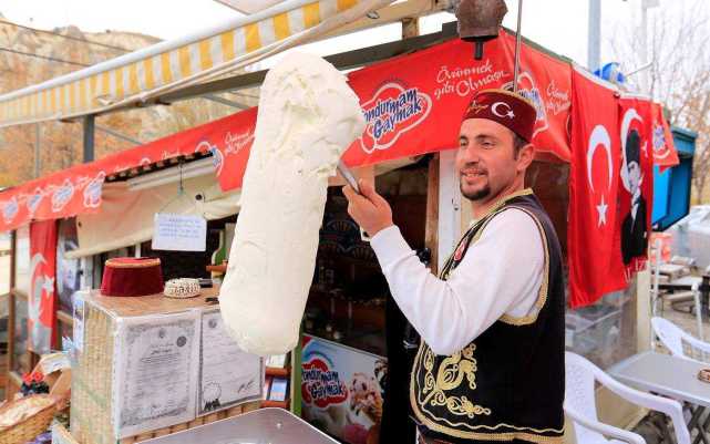 土耳其雪糕有什么特别,为什么土耳其冰淇淋会抓不住