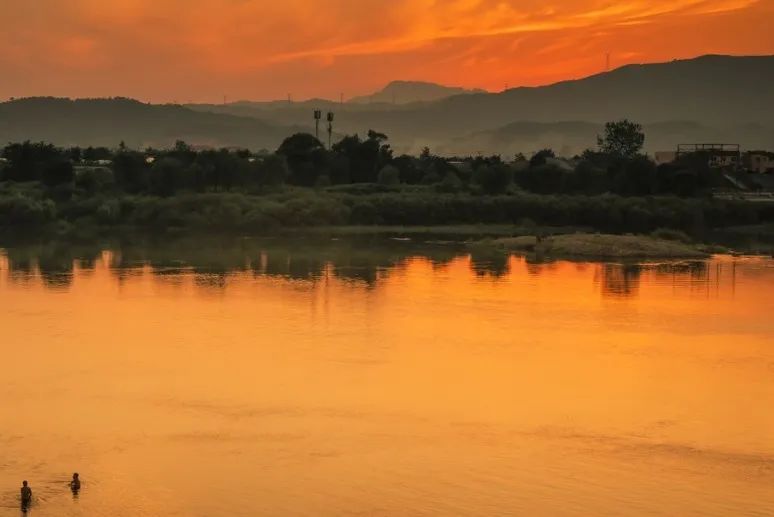 长白山的秋季,长白山夏天和秋天的区别
