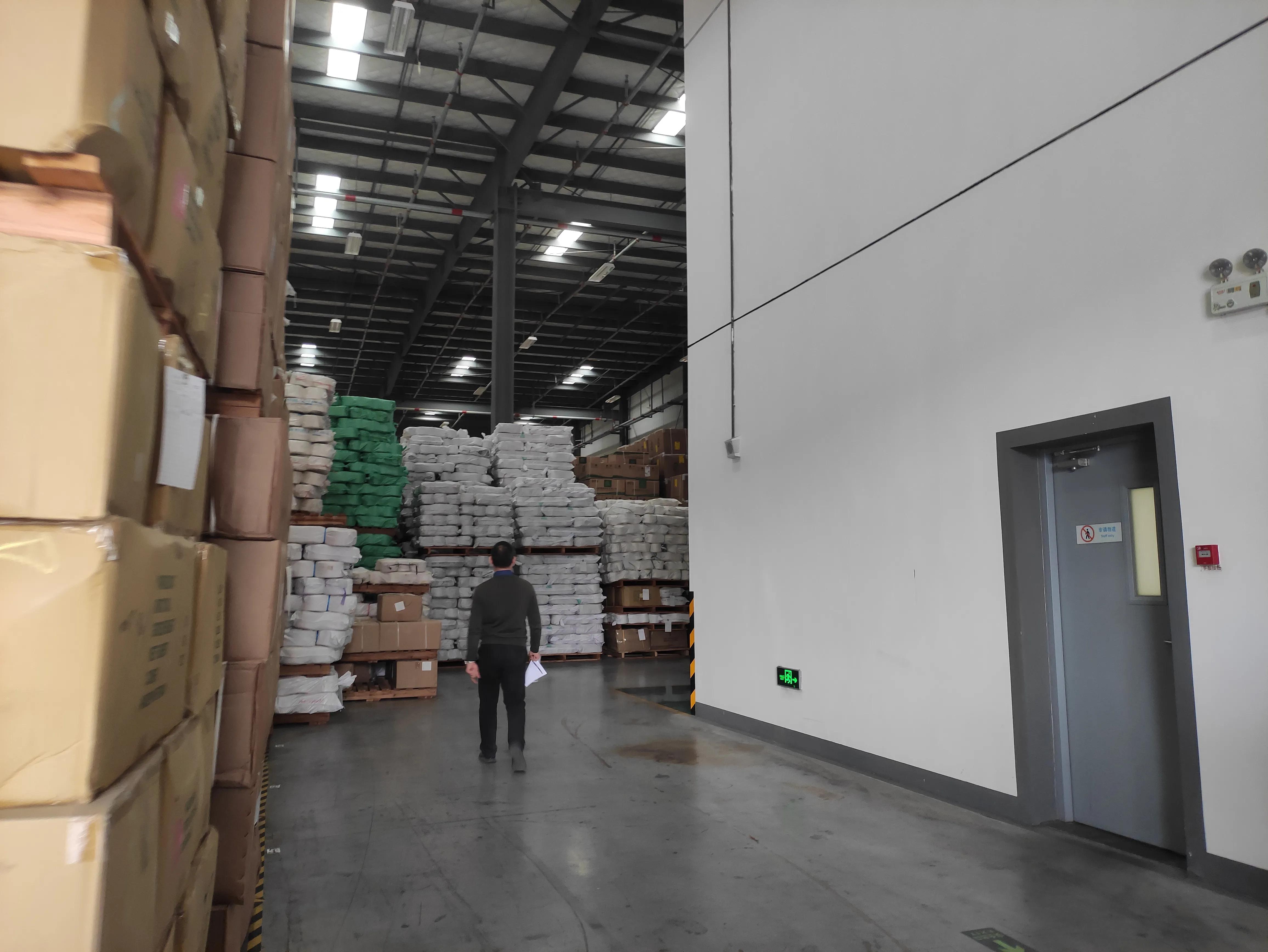 租仓库选择仓库托管会产生那些费用？