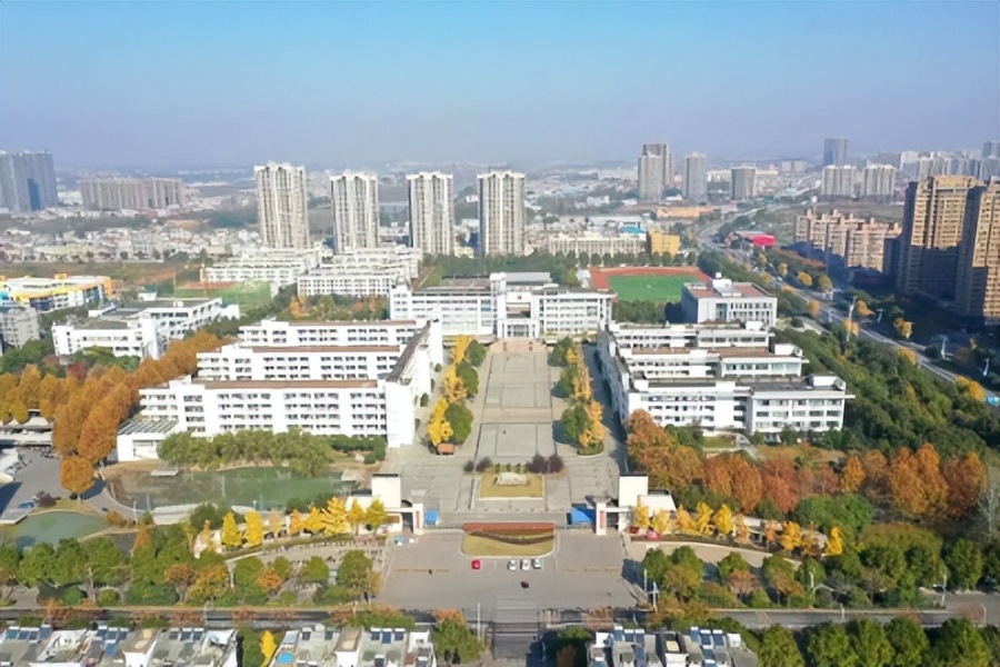 今年110岁，这所县域中学创办于辛亥革命*翻推**了满清王朝那一年