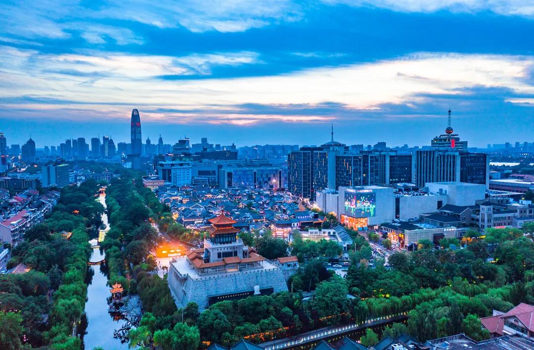 济南夜晚最美网红打卡地,济南周末好去处网红打卡点