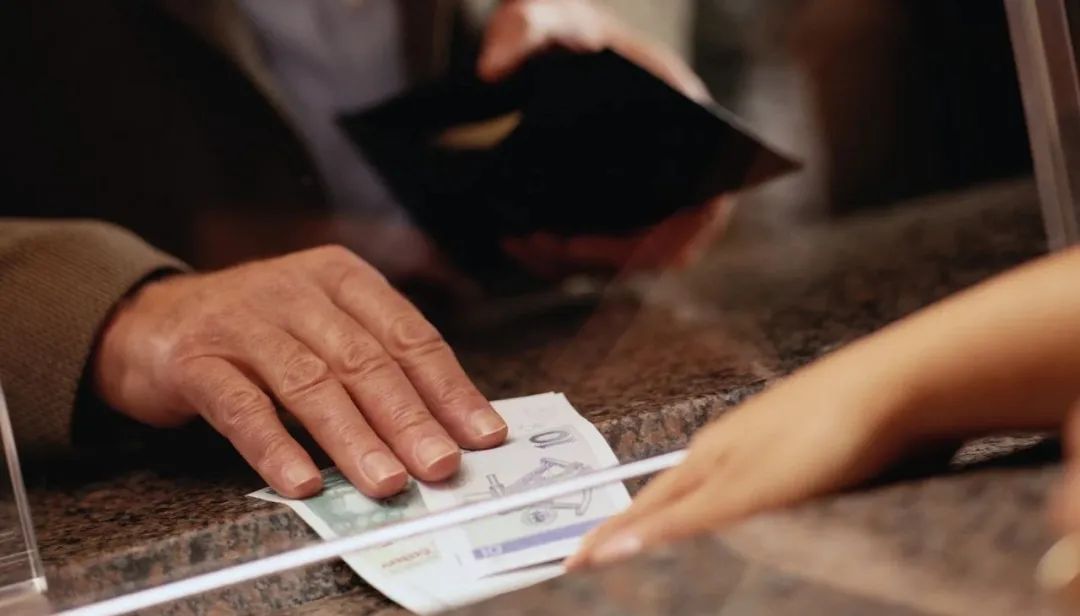 利率下调怎么应对,中国存款利率还有多少降息空间