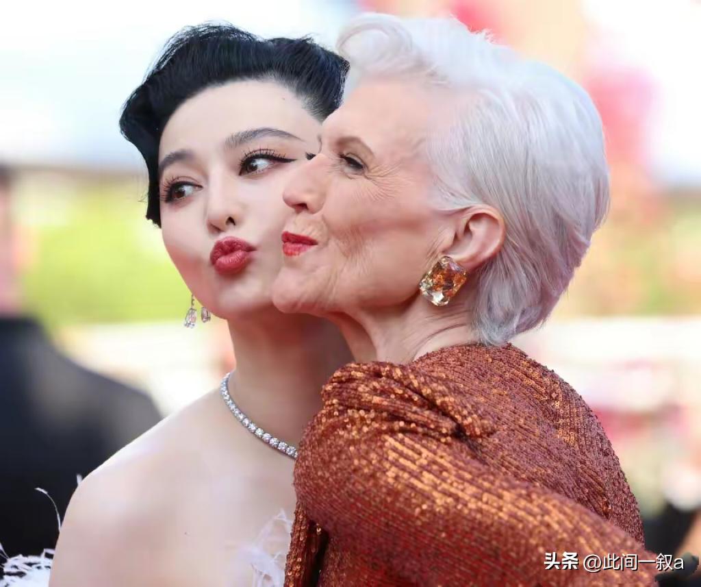 “大秀*光春**”还不害臊，深V露背都不遮掩，这群女明星全员养眼！