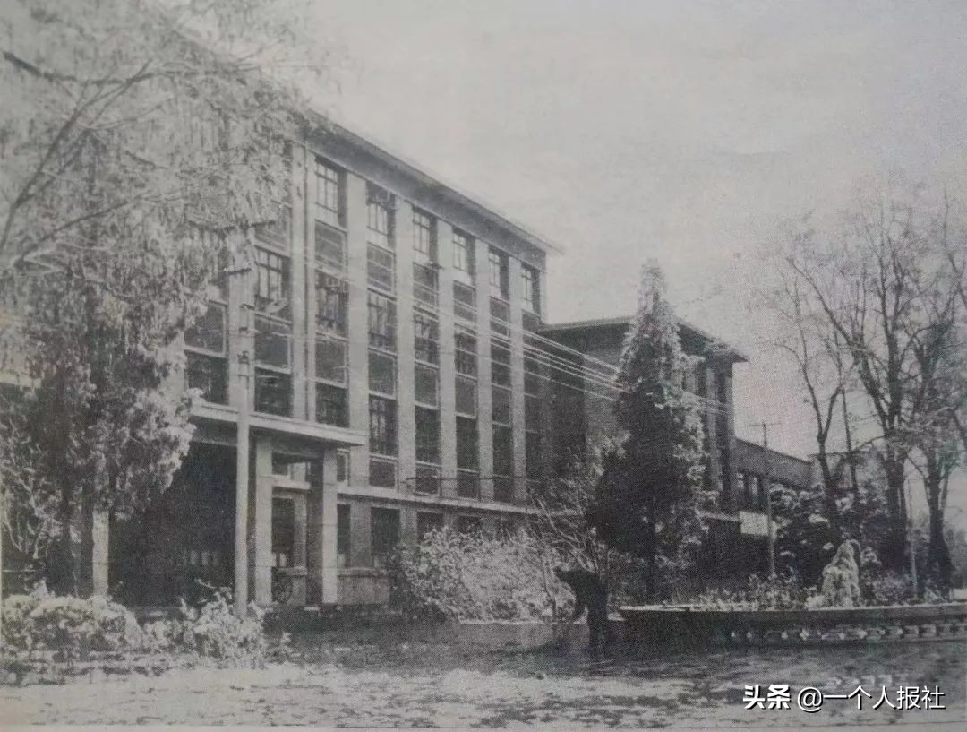 五四精神薪火相传青春逐梦新时代,五四精神薪火相传激扬青春献祖国