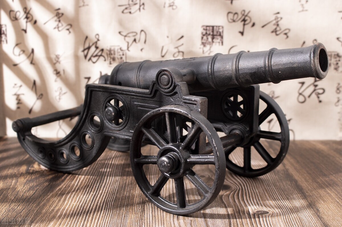 指南针的一端指向北方另一端南方,为什么指南针指向南方