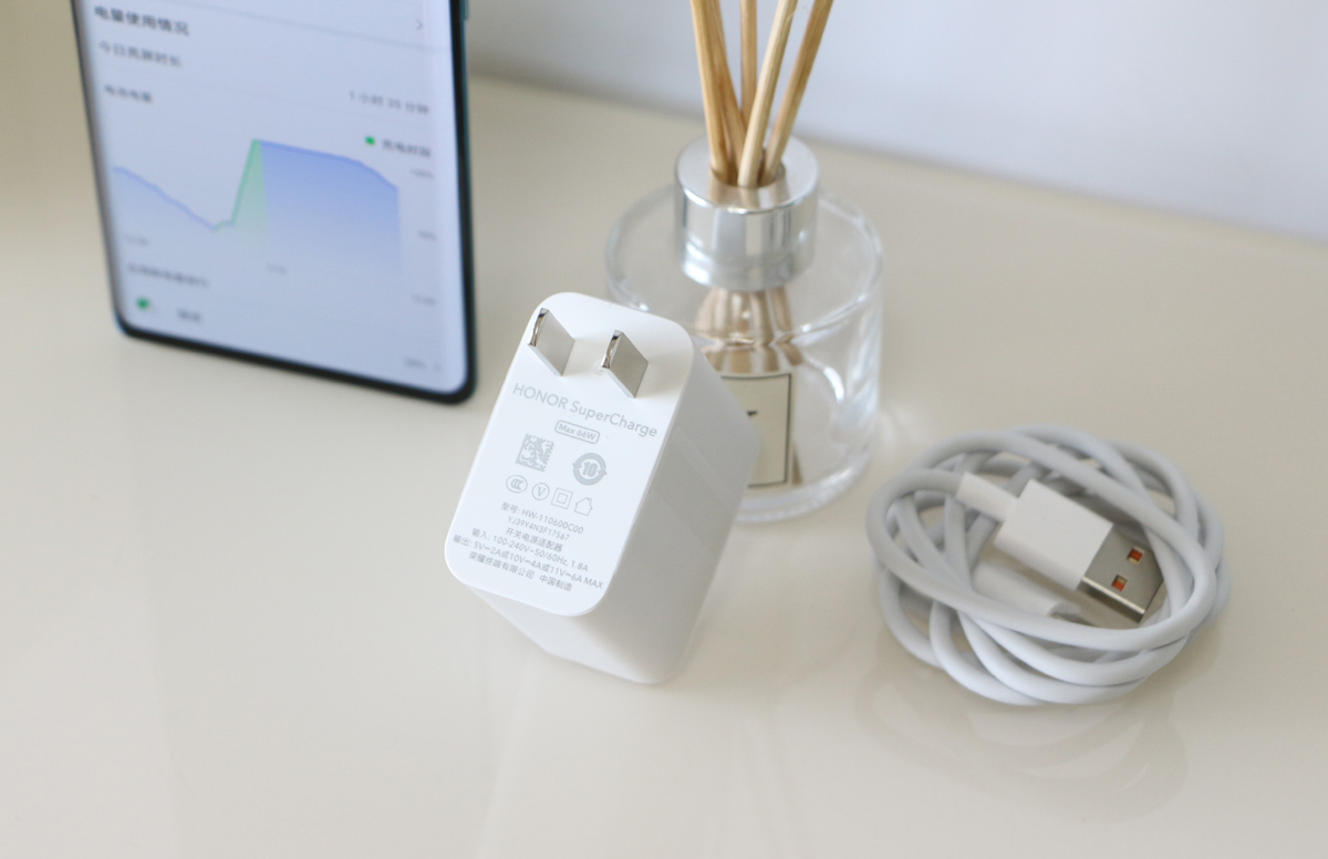 荣耀70评测：颜值才华兼备，旗舰IMX800要你好看，五星好“屏”