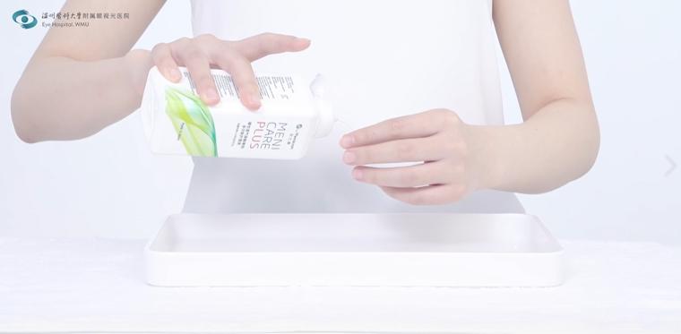 近视600多度适合什么度的隐形眼镜,800度近视能戴600度的眼镜吗