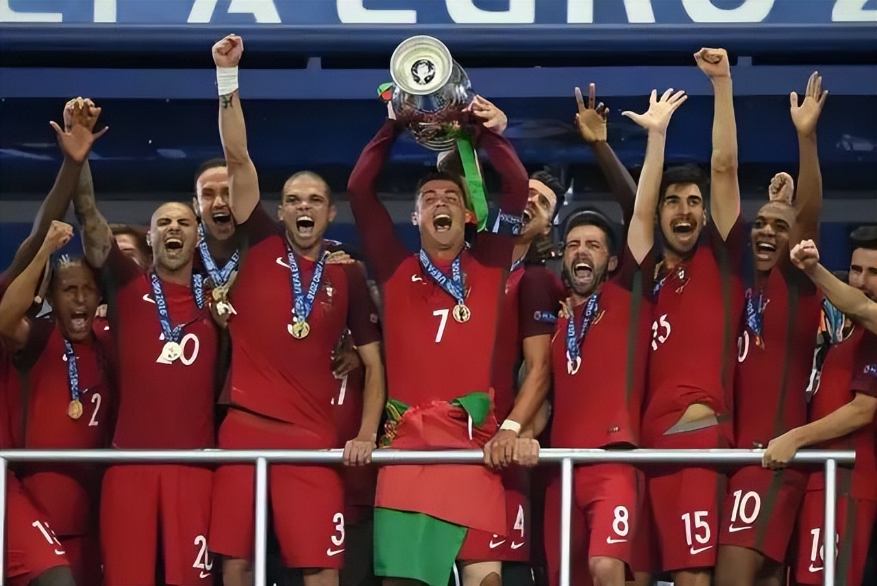 16岁的马拉多纳,16岁足球身价9000万