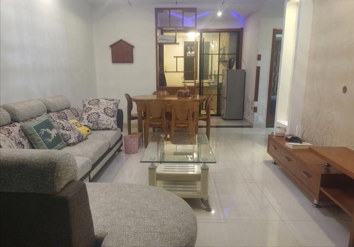 姑娘要结婚退租时扫干净房子留下喜糖——衢州常山租房故事