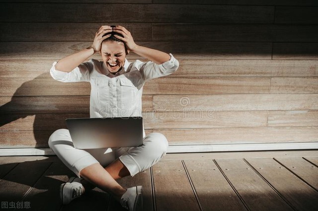 人要经历跌到谷底才能达到高峰,从人生巅峰跌到谷底