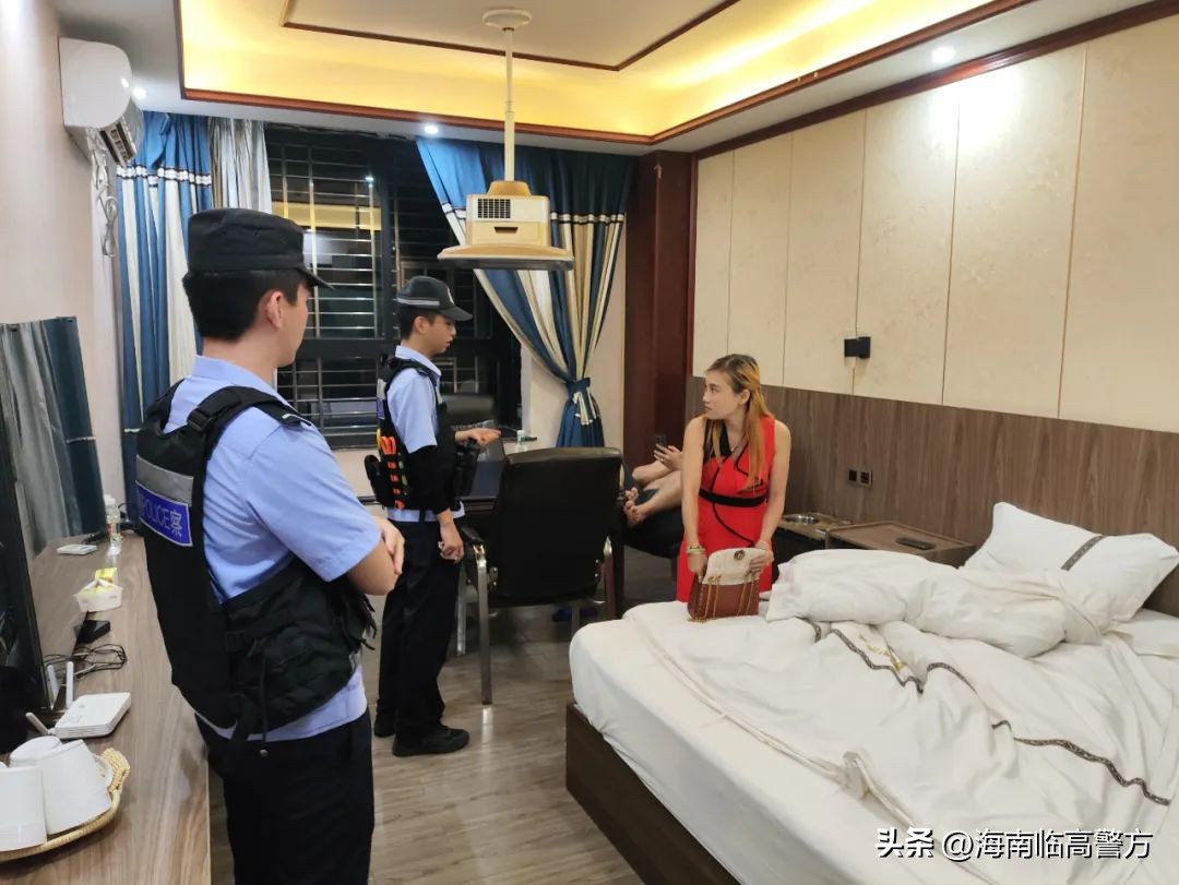 节日我在岗平安不打烊,节日我在岗国庆警相随守护不打烊