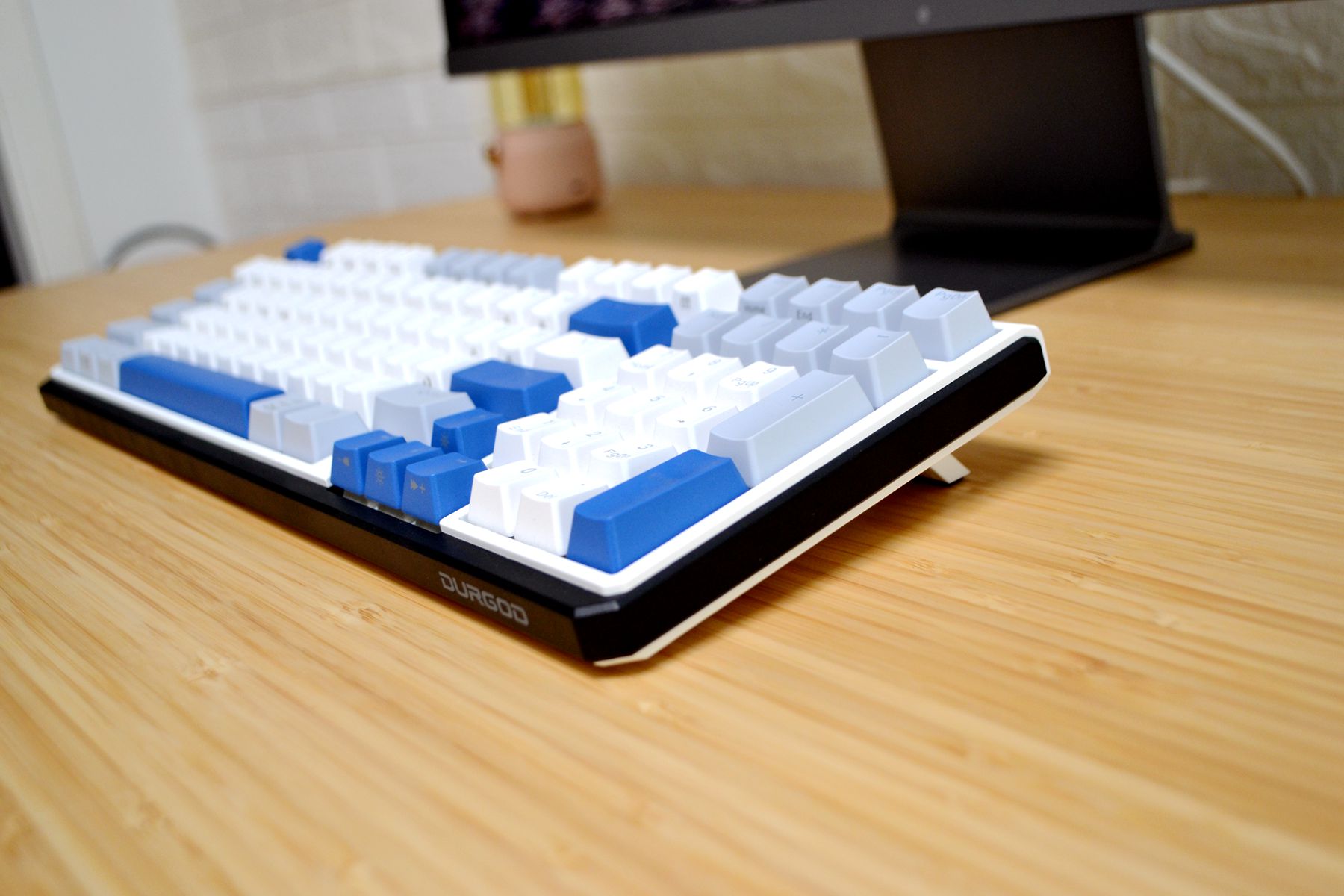 气死奸商！省了一万多，5K显示器+1000多的零刻SER5，完美黑苹果