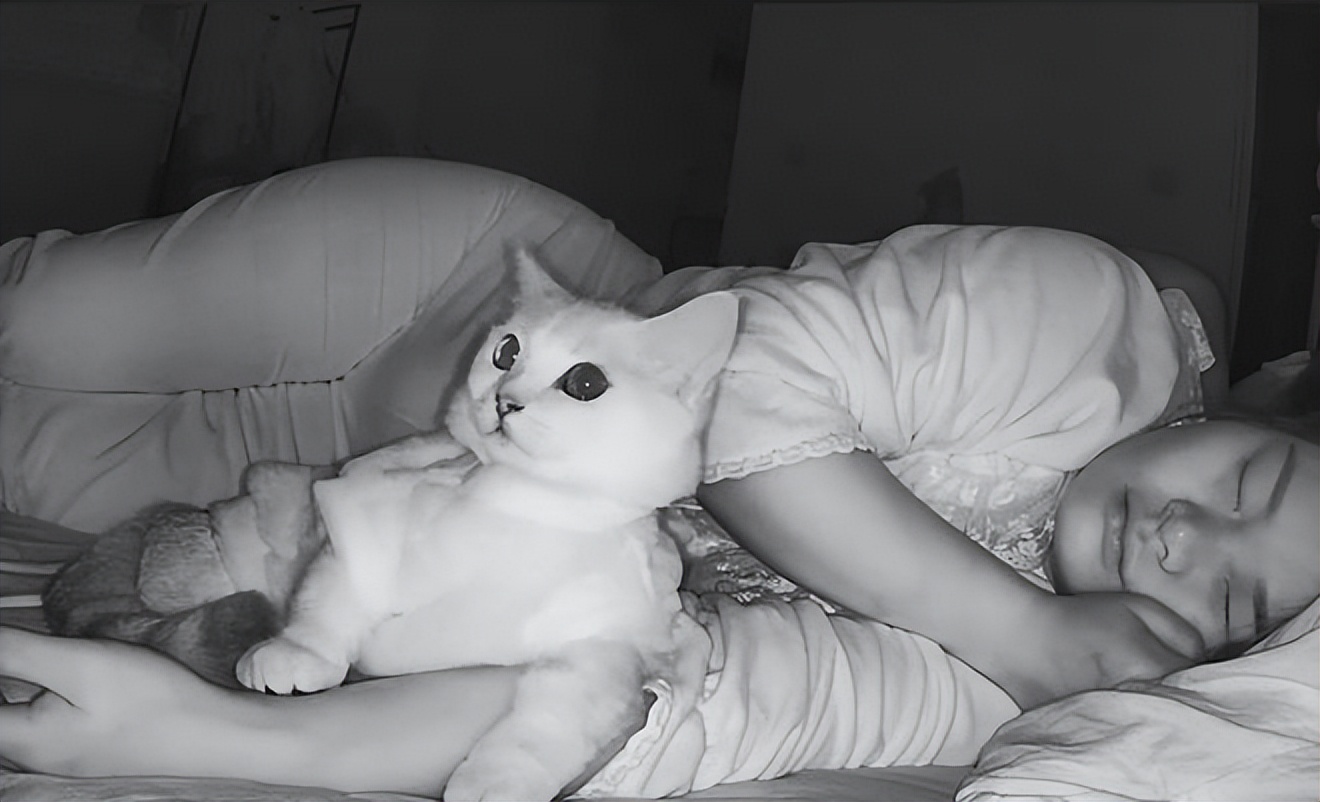 女子怀孕突然疼痛了,怀孕期间胳膊疼痛难忍