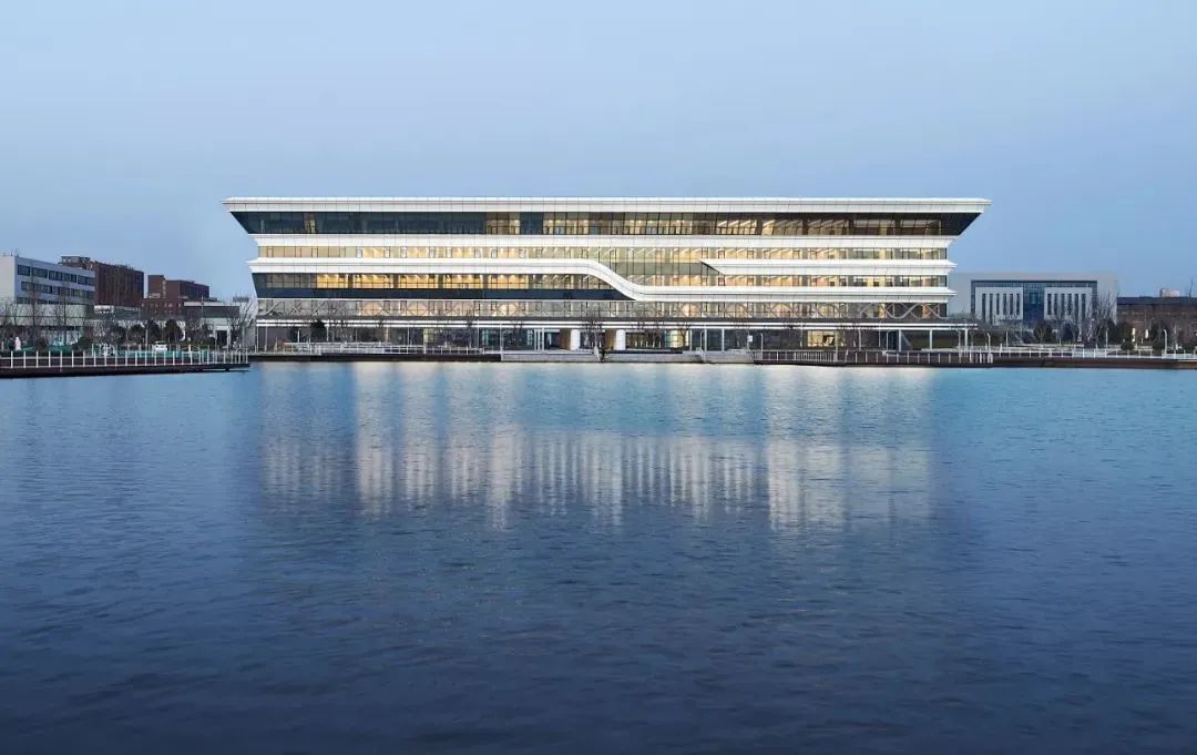 【设计引领】中建八局以双碳设计成套技术打造绿色低碳美丽校园