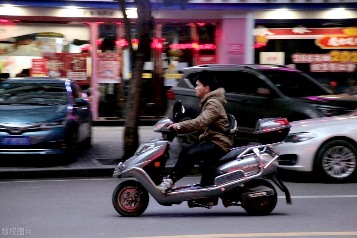 小牛九号电动车凭啥卖那么贵,小牛电动车和九号应该怎么选