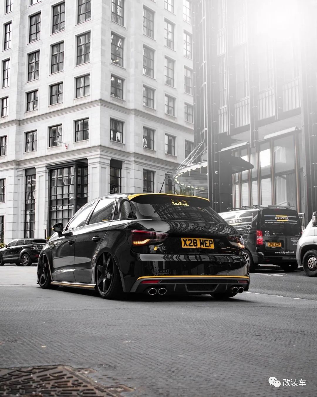 奔驰c级小姐姐改装,奔驰威霆改装小姐姐