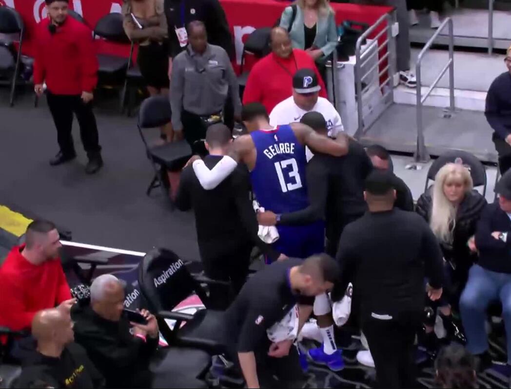 雷霆vs快船亚历山大乔治,亚历山大37分掘金终结雷霆4连胜