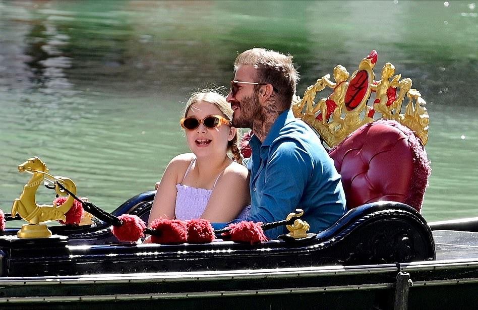 小七被贝克汉姆抱,小七被贝克汉姆宠爱