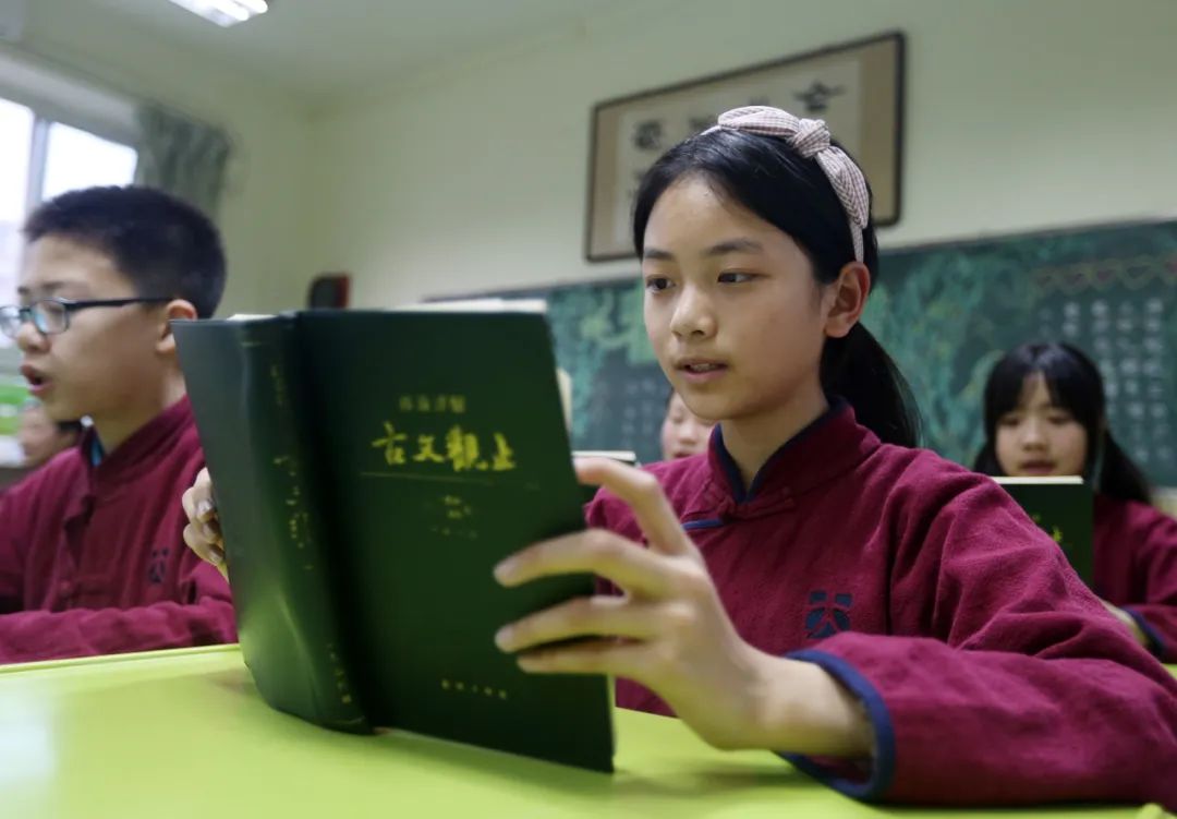 武汉这所学校，老师不收红包是“天条”