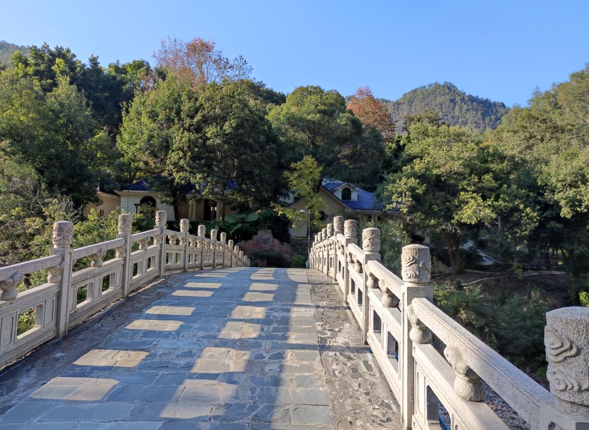 清远避暑温泉山庄,清远森林温泉