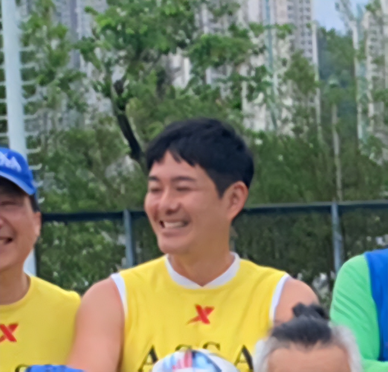 黄日华年轻时最新消息,黄日华年轻帅照