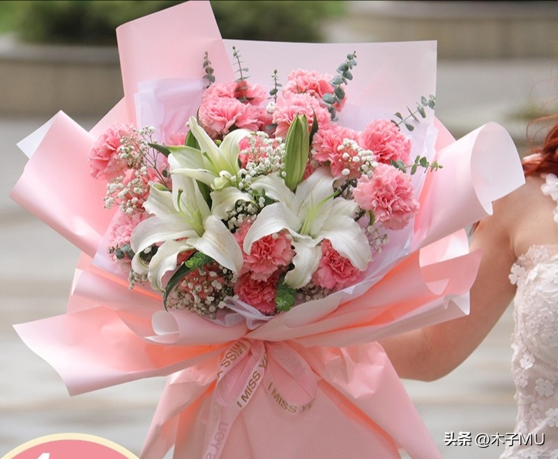 母亲节送什么花给老婆最好,母亲节送什么花给母亲