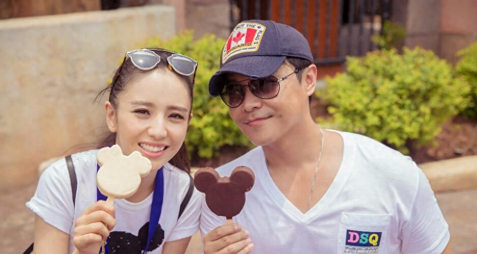 陈思诚现身佟丽娅电影首映视频,陈思诚现身佟丽娅电影首映全过程