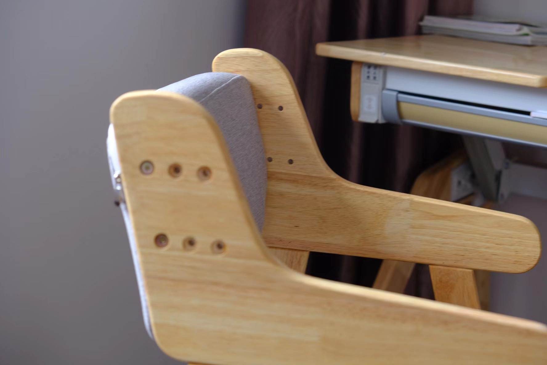 孩子实木学习桌椅怎么选,如何选择儿童学习桌椅