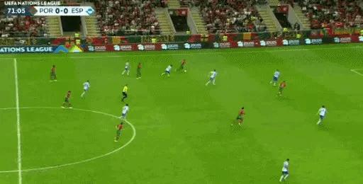 c罗错失单刀球葡萄牙对西班牙,c罗错失单刀球葡萄牙挑射