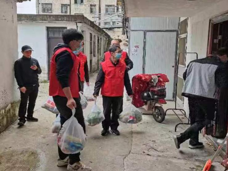 社区网格员防疫一线勇担当,坚守在防疫一线的网格员