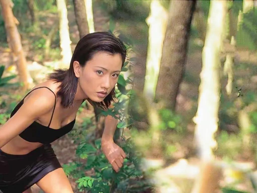 琚笅鑽姣佷竴鐢熺數瑙嗗墽,琚笅鑽瘉浜嗕竴鐢熺數瑙嗗墽