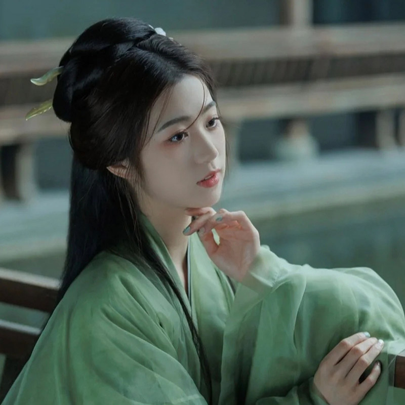 古风头像女唯美淡雅治愈笑容,古风动漫伤感女子头像